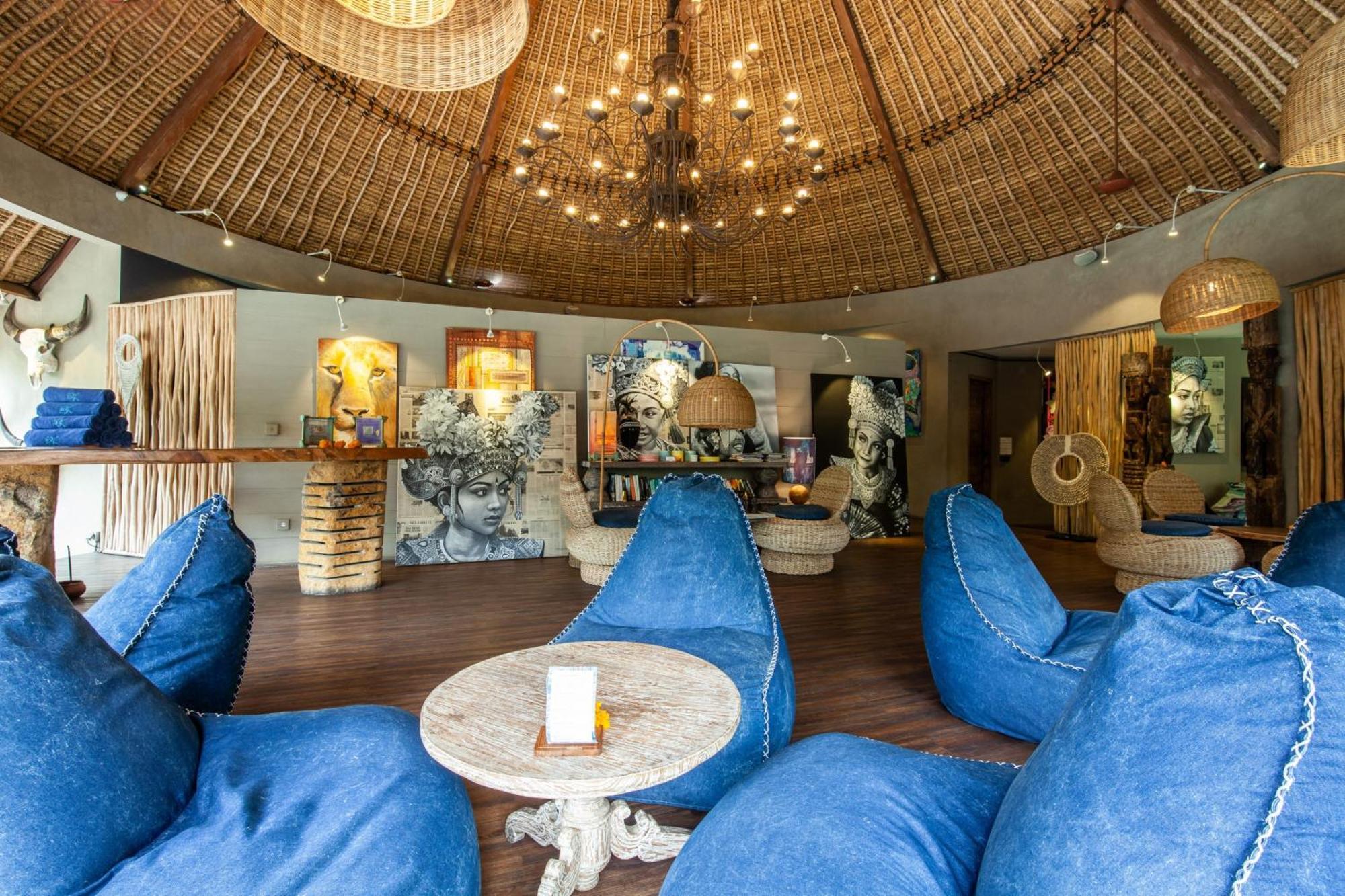 Blue Karma Dijiwa Seminyak Hotel Exterior photo